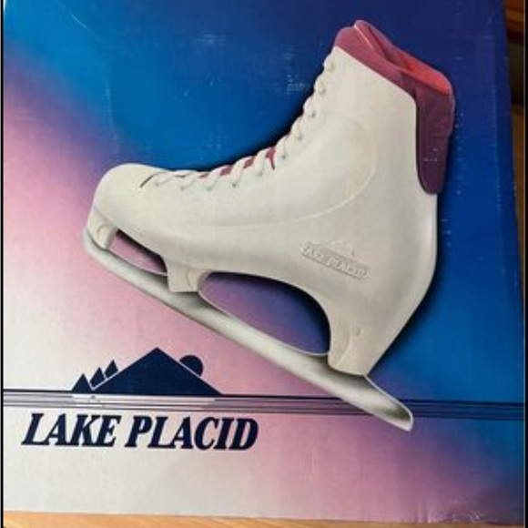 Shoes - Women’s Vintage Figure Ice Skates